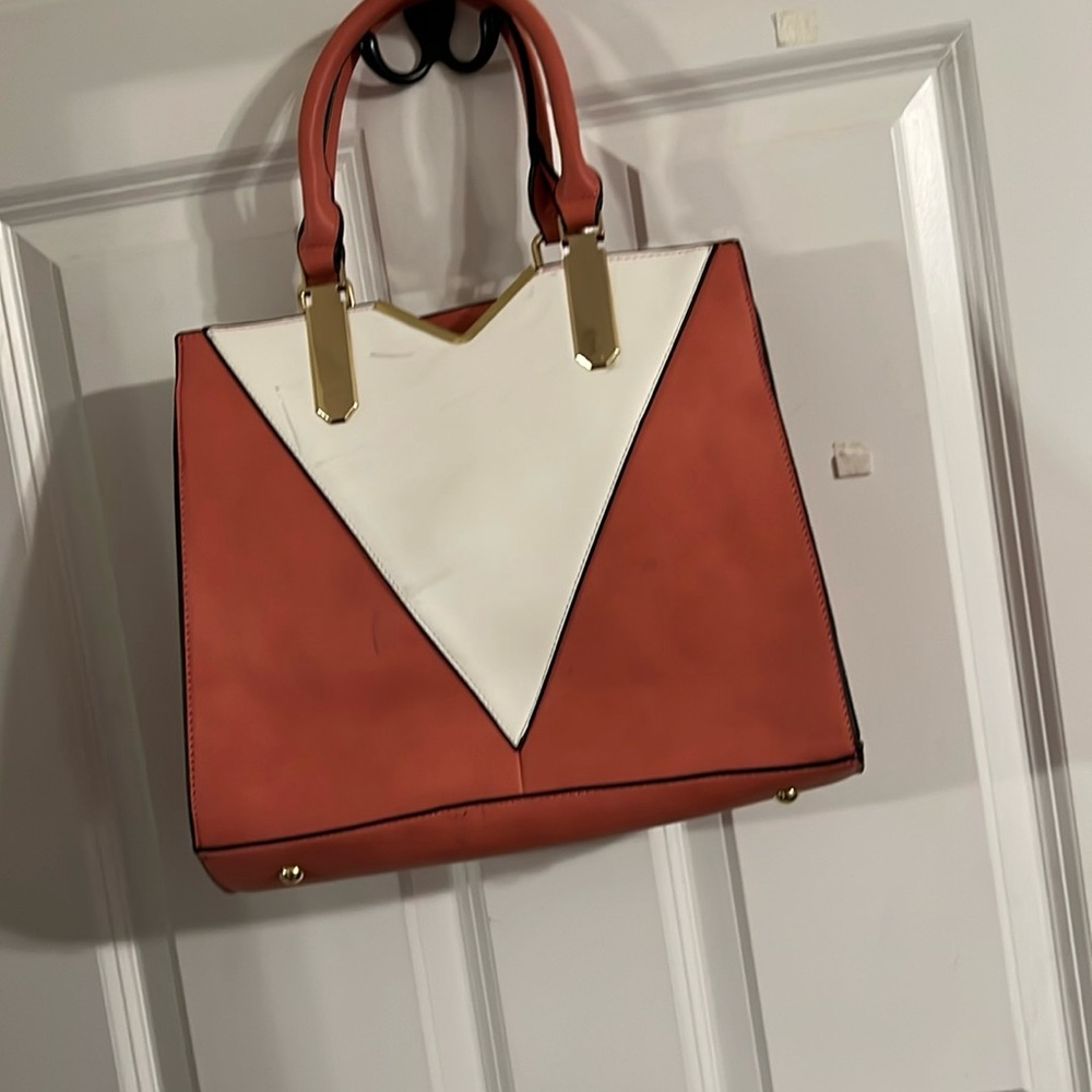 Super Cute Sever Pattern Purse - image 1